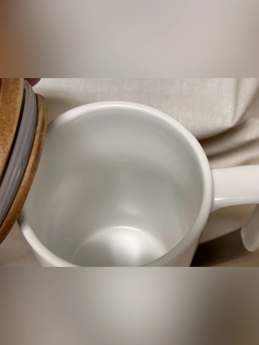One love, Family, and health - Tea/Coffee Mug with Wooden Lid w/ Seal